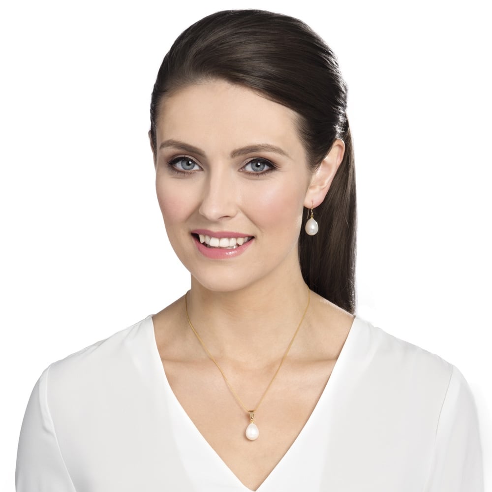 Raindrop White Shell Pearl Gold Tone Pendant Necklace