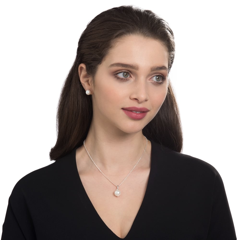 Divine White 12mm Shell Pearl Silver Tone Pendant